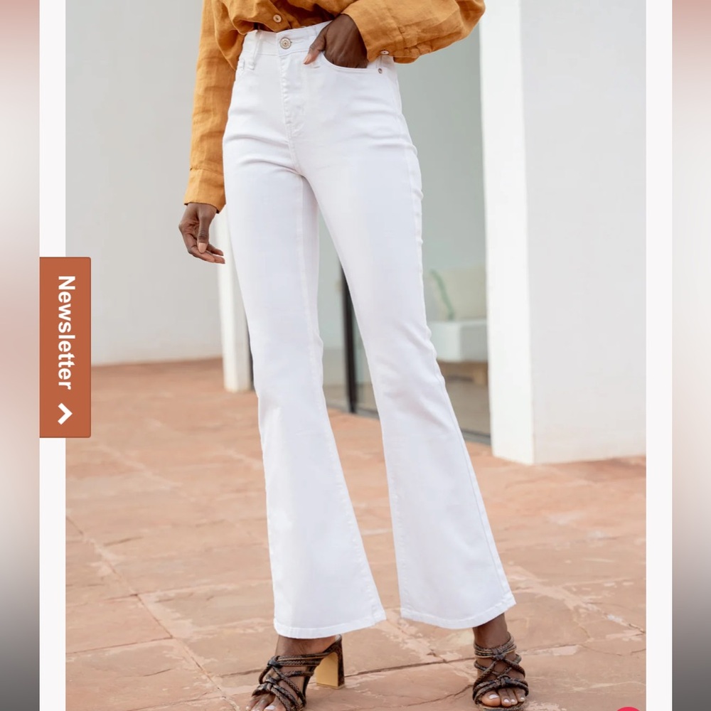 NWT Oraije White Flared Jeans